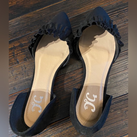 Journee Collection Black Faux Suede Flats Size 6.5 - Picture 8 of 10